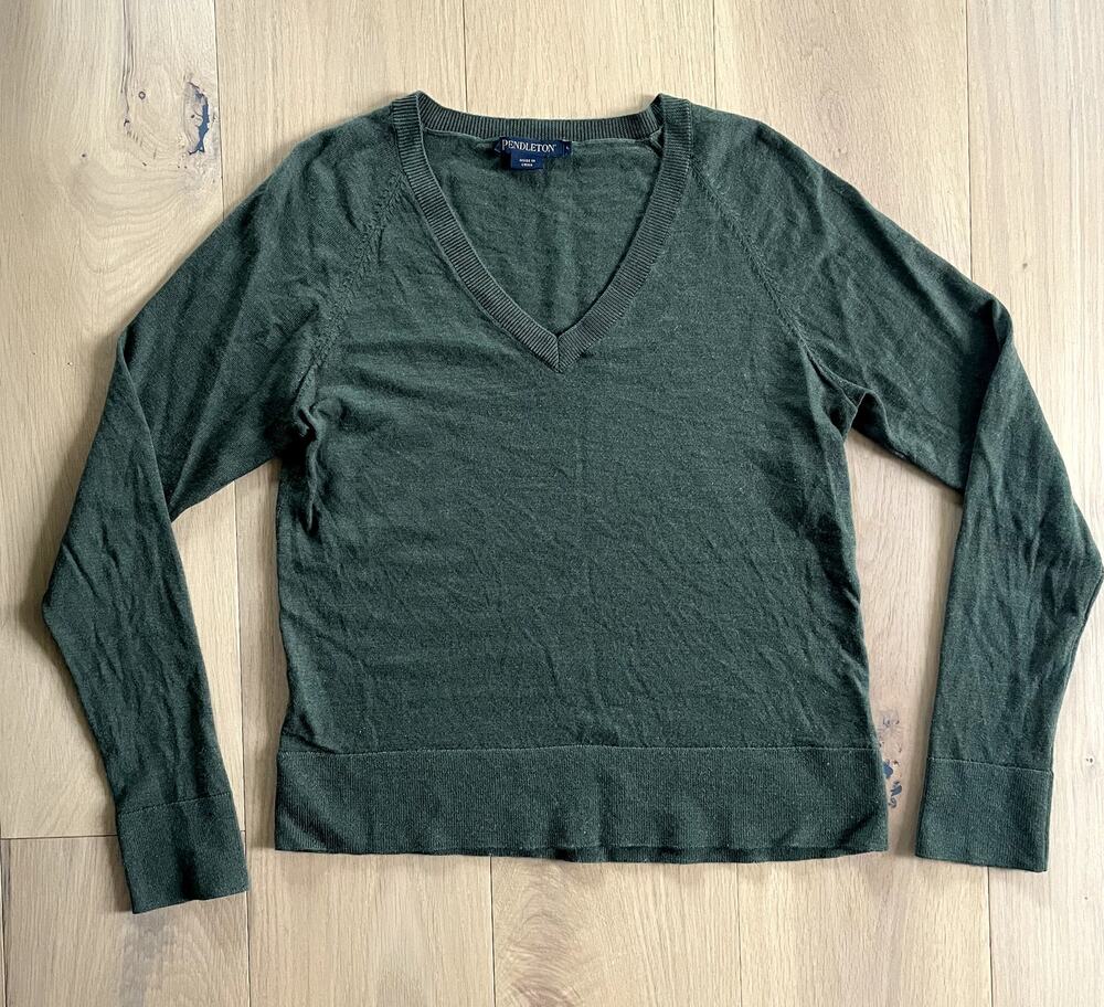 Pendleton Forest Green Merino Wool V-Neck Sweater - L